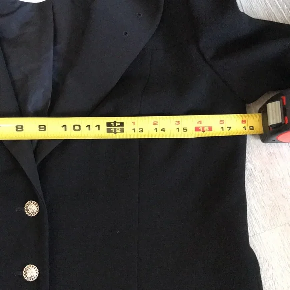NWOT Karl Lagerfeld black blazer size 2 - Picture 6 of 9